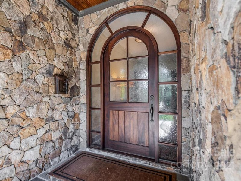 Property image 3 at 2146 Brookwood Road, Charlotte, NC 28211