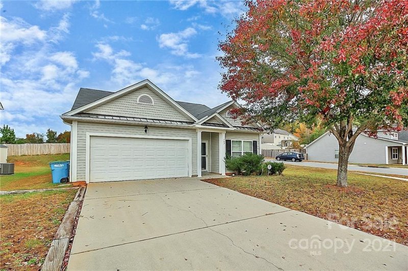Property image 2 at 747 Jones Branch Drive, Fort Mill, SC 29715