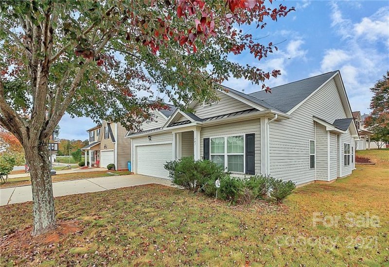 Property image 3 at 747 Jones Branch Drive, Fort Mill, SC 29715