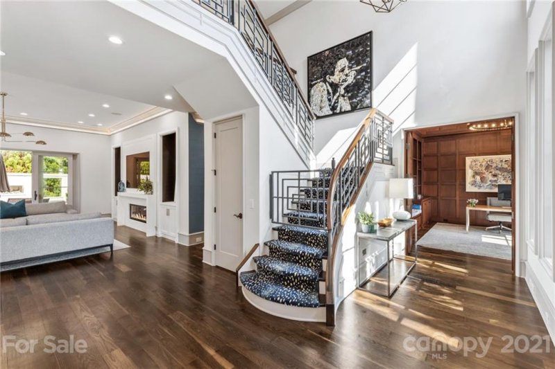 Property image 3 at 5924 Saint John Lane, Charlotte, NC 28210