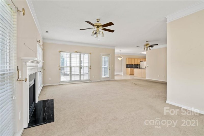 Property image 3 at 577 Surry Trace Circle, Concord, NC 28027