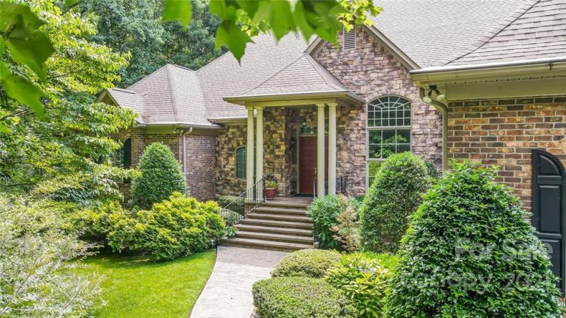 Property image 3 at 3400 Oxbow Court, Matthews, NC 28105