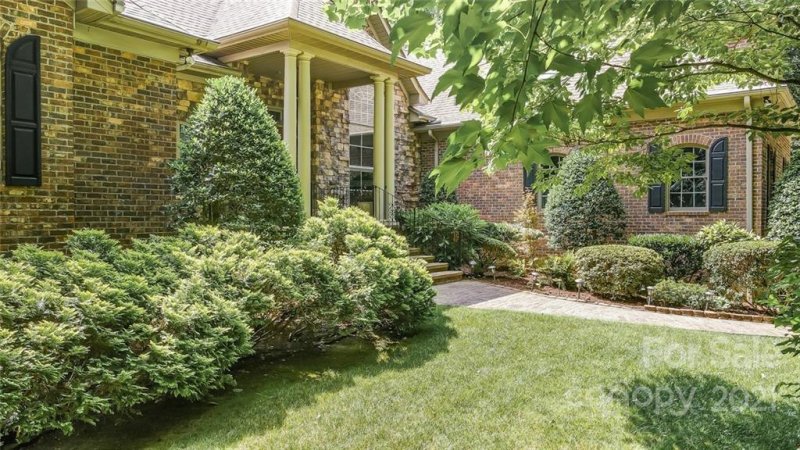 Property image 4 at 3400 Oxbow Court, Matthews, NC 28105