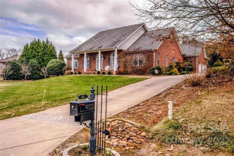 Property image 2 at 281 Marietta Road, Mooresville, NC 28117