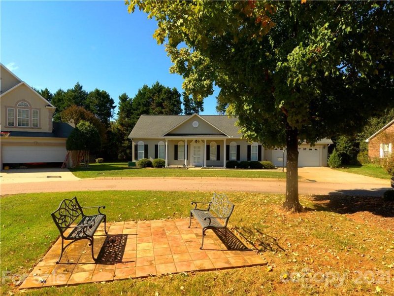 Property image 3 at 109 Yorkshire Drive, Salisbury, NC 28144