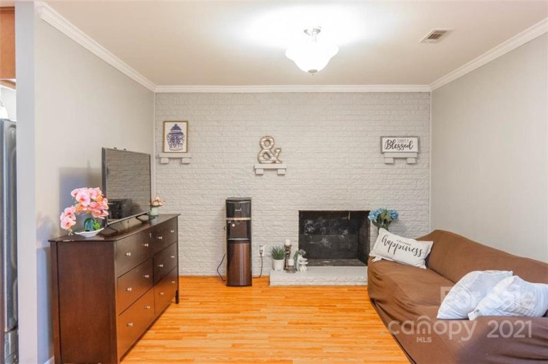 Property image 5 at 5917 Olinda Street, Charlotte, NC 28215