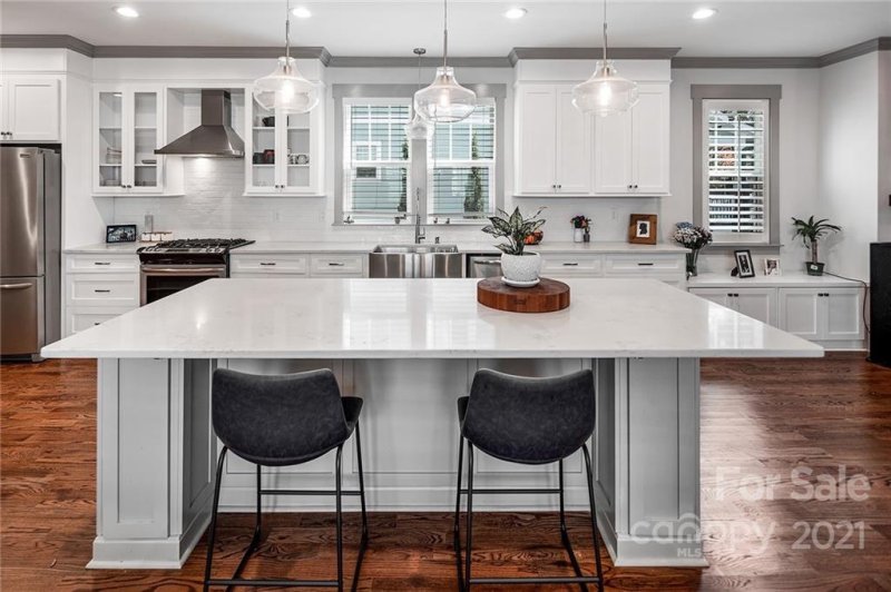 Property image 2 at 2512 Greenland Avenue, Charlotte, NC 28208