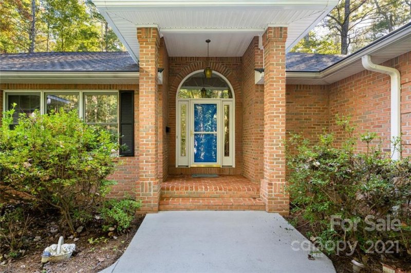 Property image 3 at 221 Sean Way, Hendersonville, NC 28792