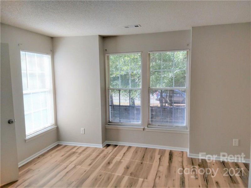 Property image 5 at 9607 Vinca Circle, Charlotte, NC 28213