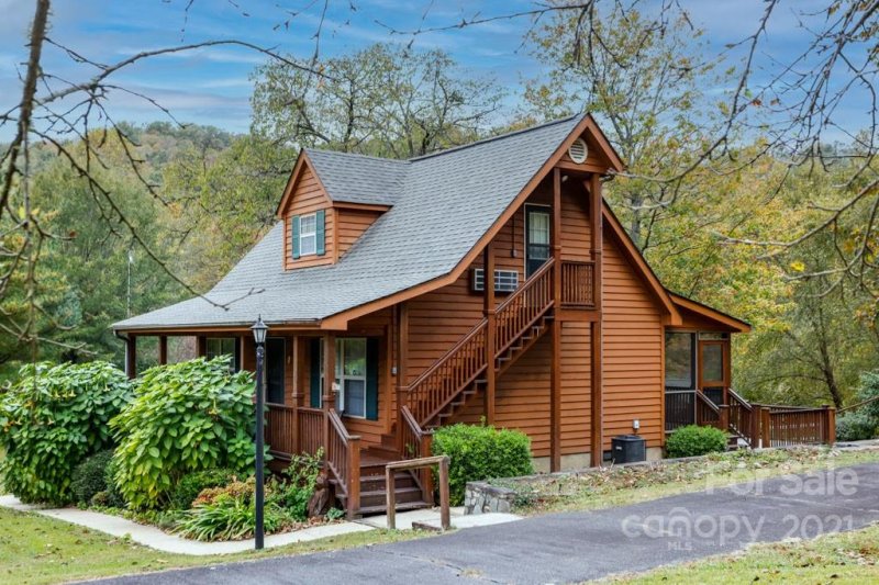 Property image 3 at 303 Blue Rock Road, Hendersonville, NC 28792