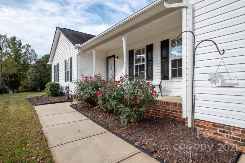 Property image 3 at 3537 Navajo Drive, Maiden, NC 28650