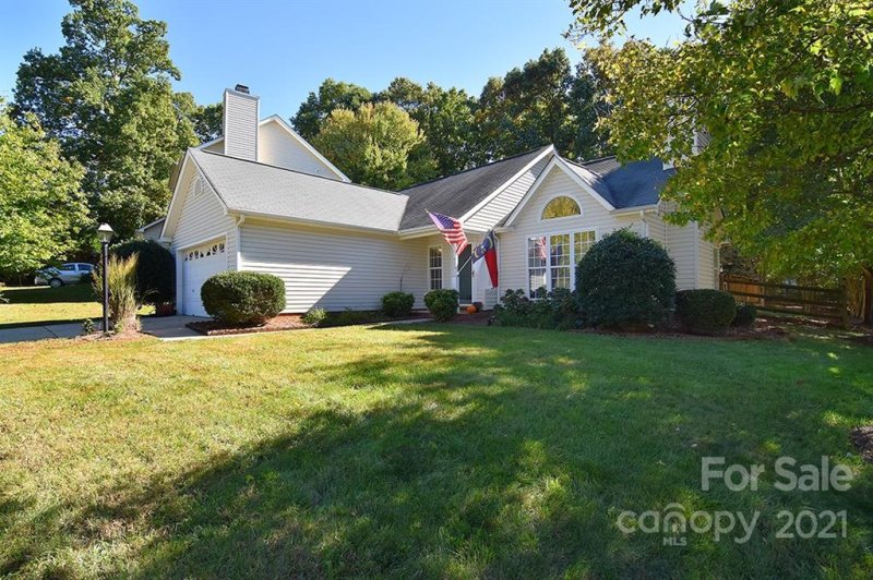 Property image 2 at 4051 Mozart Court, Charlotte, NC 28269