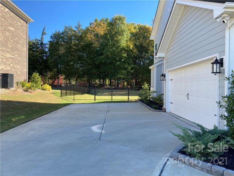 Property image 4 at 10853 Parkhall Drive, Harrisburg, NC 28075