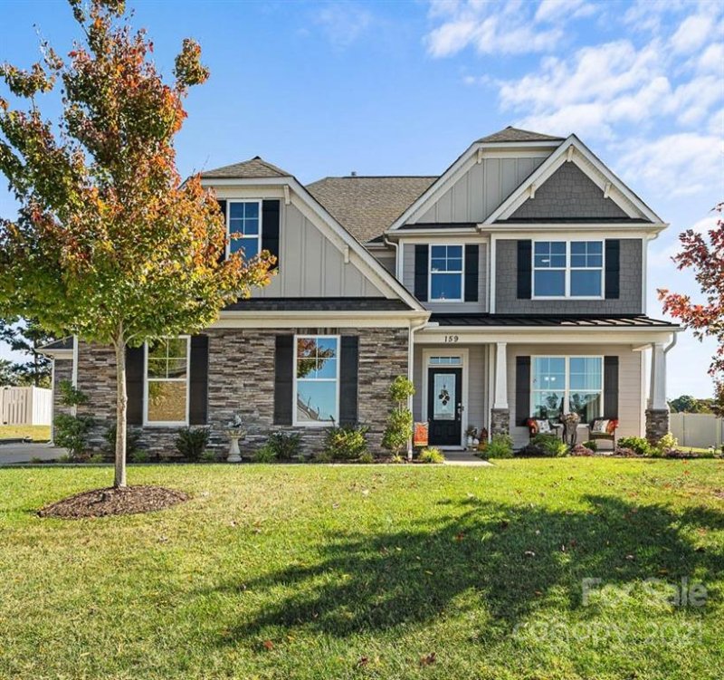 159 W Warfield Drive