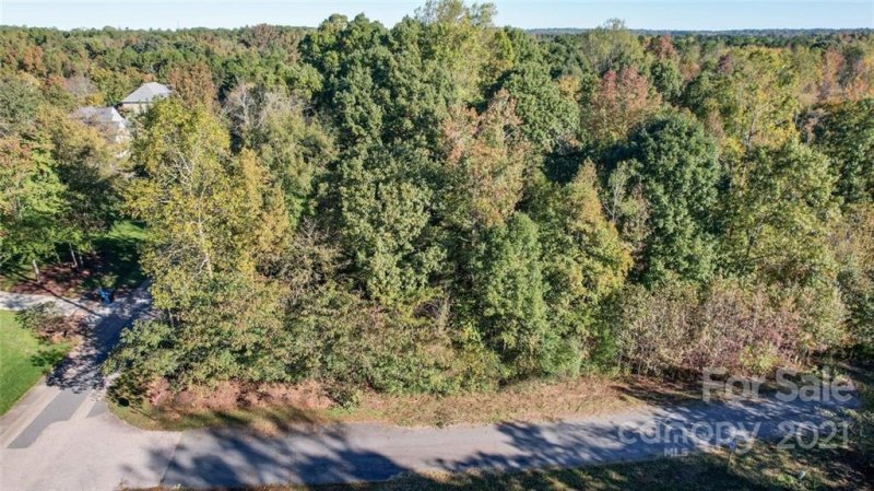 Property image 4 at 320 Laurel Crest Drive, Kannapolis, NC 28081