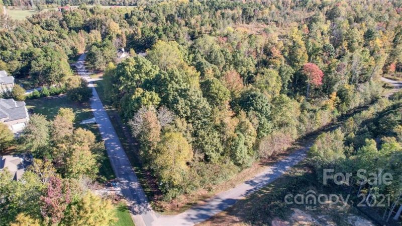 Property image 5 at 320 Laurel Crest Drive, Kannapolis, NC 28081