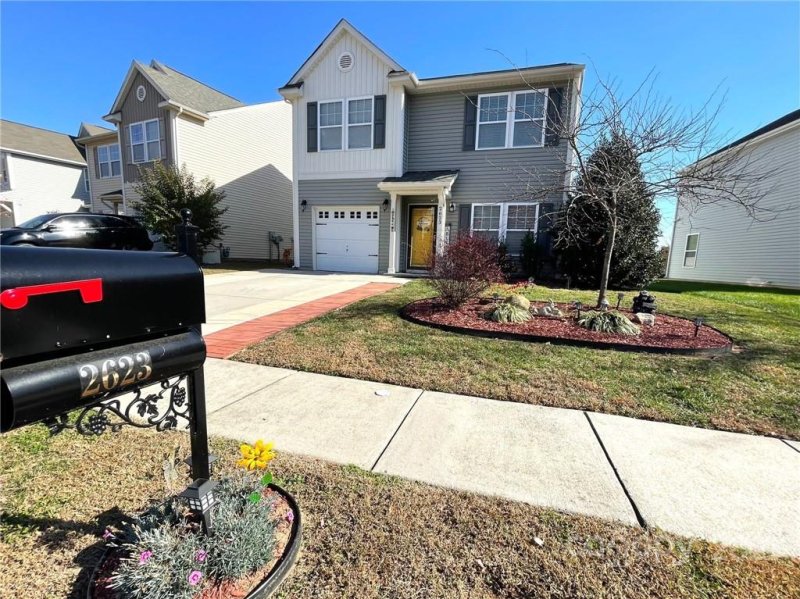 Property image 3 at 2623 Bramble Ridge Court, Charlotte, NC 28215