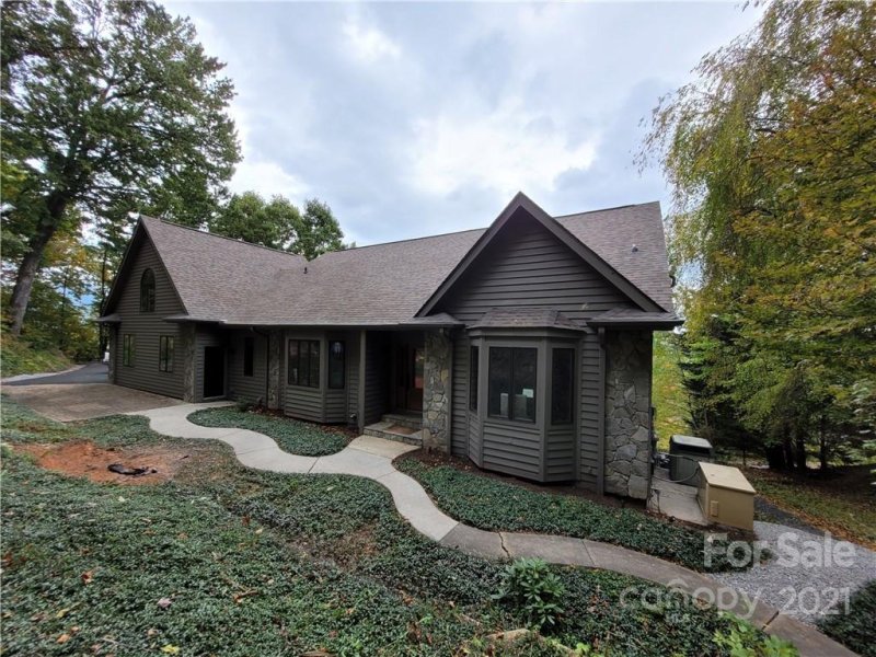 Property image 2 at 315 Pinnacle Drive, Black Mountain, NC 28711