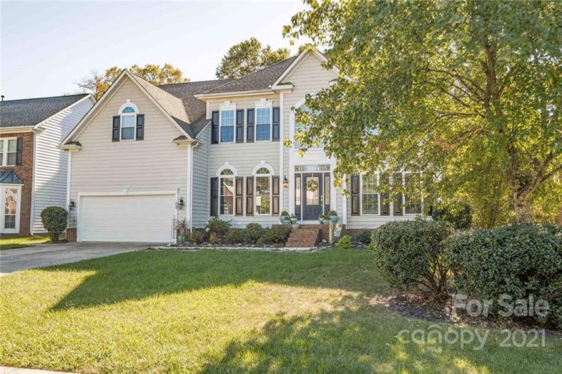 Property image 2 at 6113 Waverly Lynn Lane, Charlotte, NC 28269