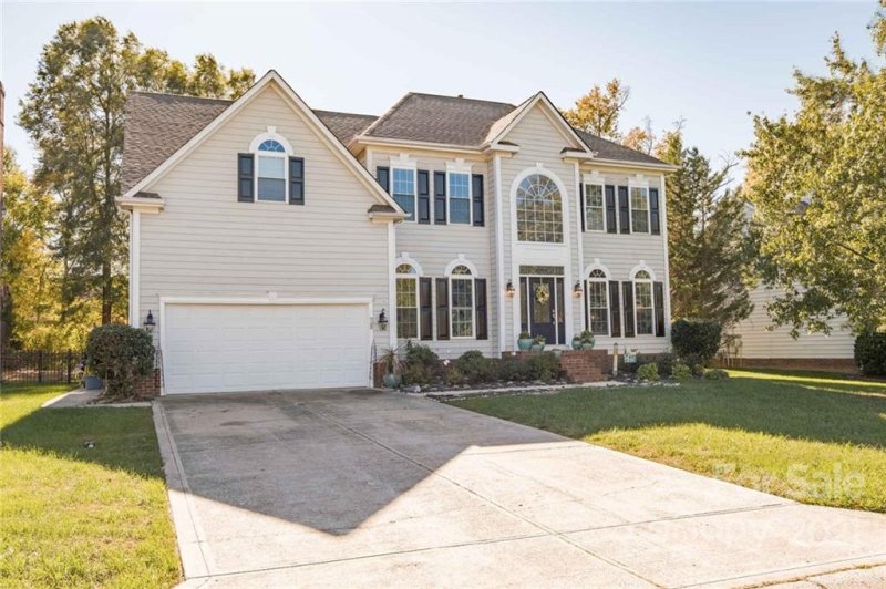 Property image 3 at 6113 Waverly Lynn Lane, Charlotte, NC 28269