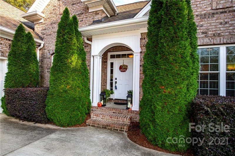 Property image 2 at 233 Highland Forest Drive, Clover, SC 29710