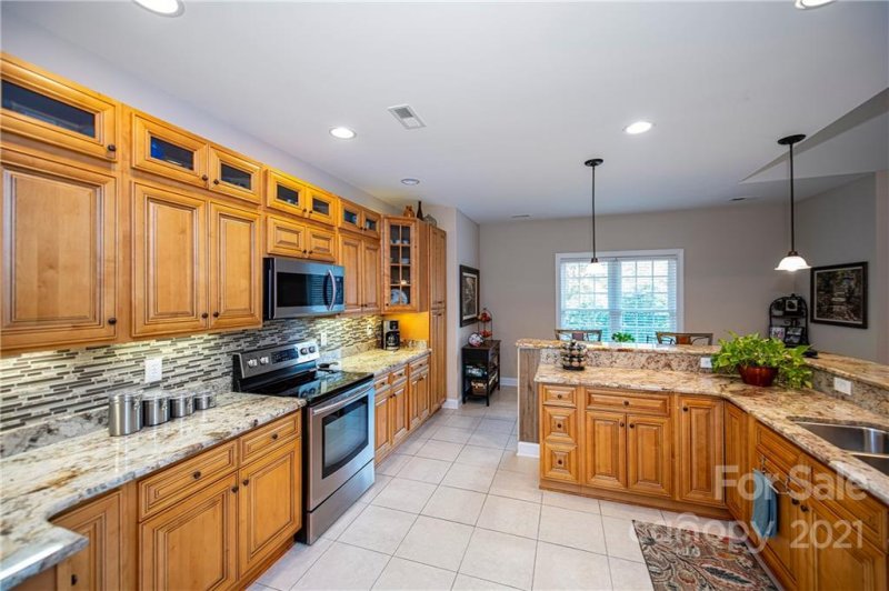 Property image 5 at 233 Highland Forest Drive, Clover, SC 29710