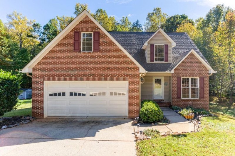 Property image 2 at 6984 Forest Manor Drive, Denver, NC 28037