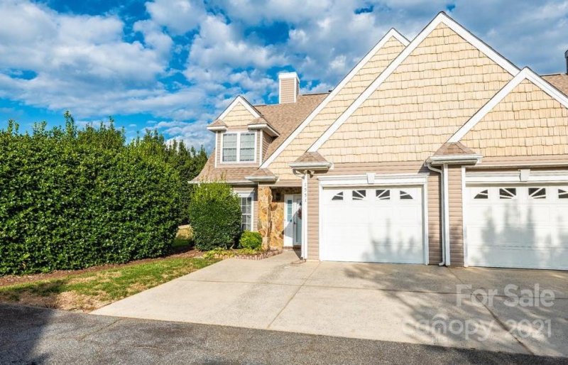 Property image 3 at 1551 16th Avenue, Hickory, NC 28601