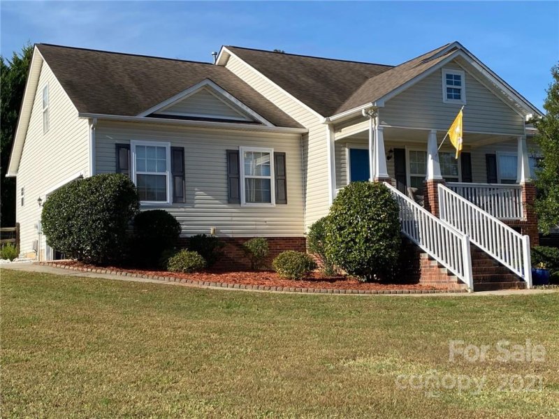 1538 Meadow Glen Lane