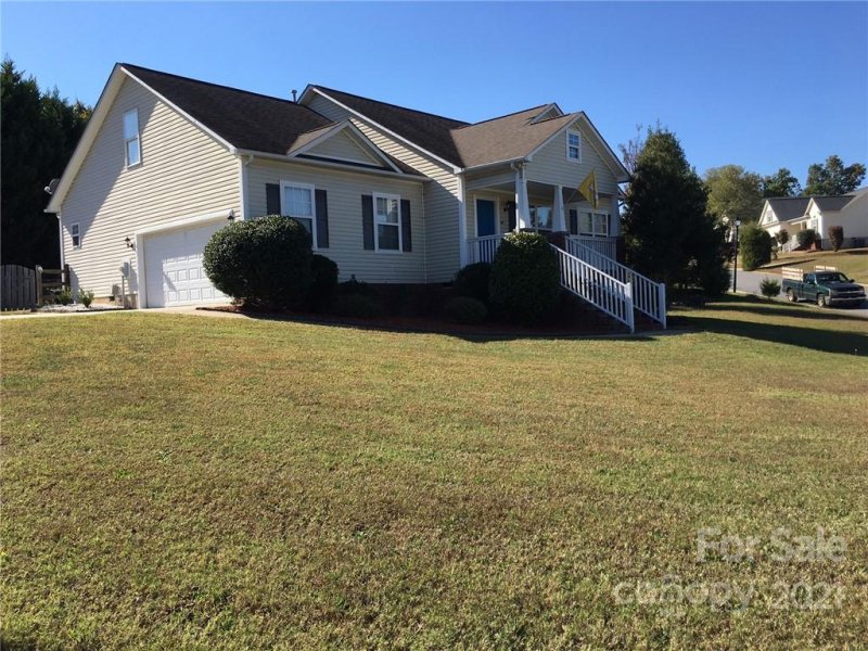 Property image 2 at 1538 Meadow Glen Lane, Rock Hill, SC 29730