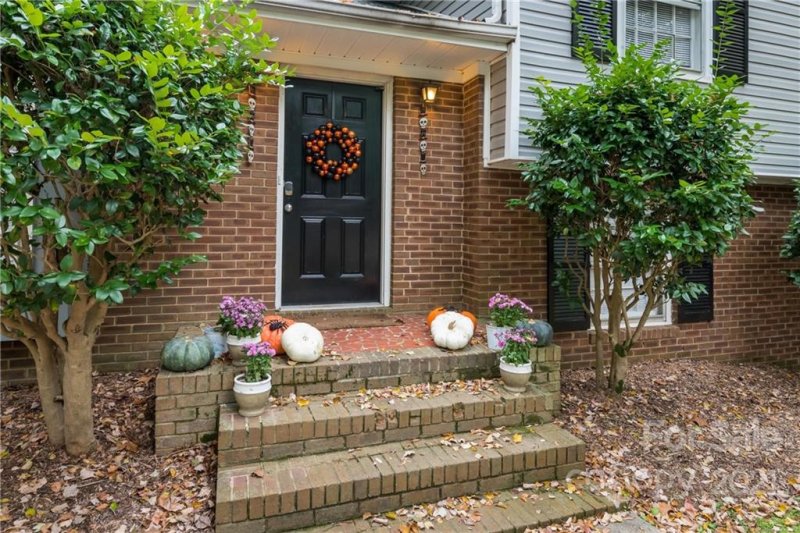 Property image 2 at 416 Kelford Lane, Charlotte, NC 28270
