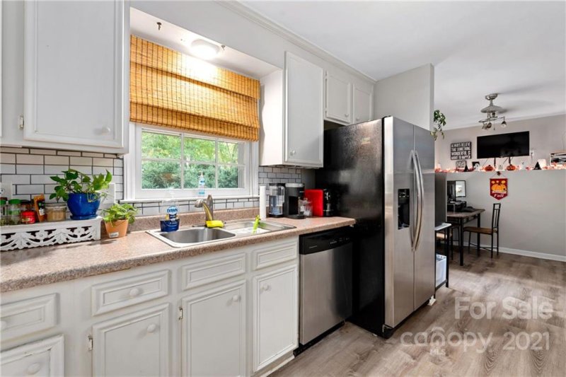 Property image 4 at 416 Kelford Lane, Charlotte, NC 28270