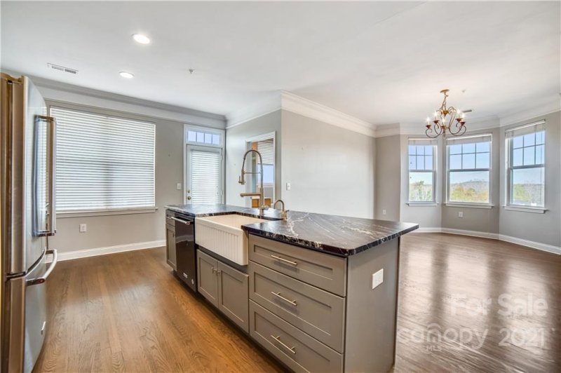 11007 Kingston Place Drive