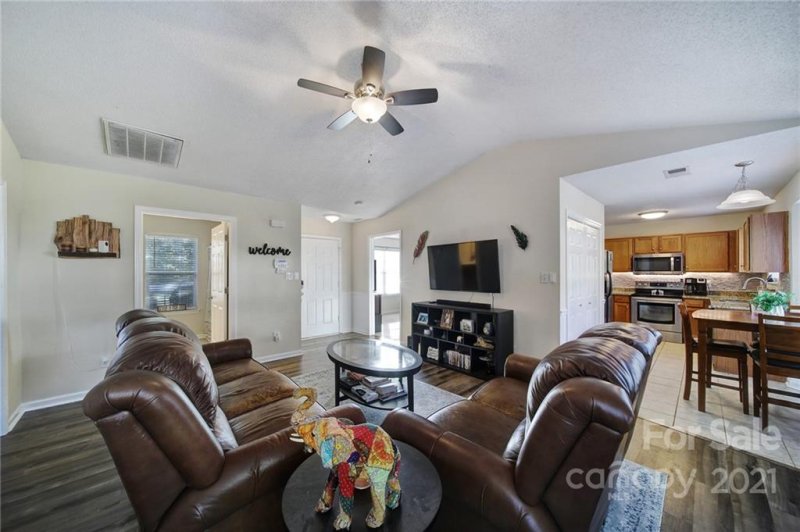 Property image 5 at 8243 Pozzi Road, Charlotte, NC 28216