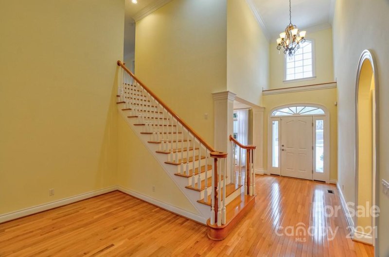 Property image 4 at 10 New Cross South, Asheville, NC 28805