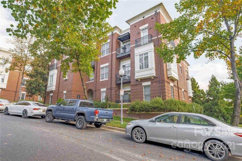 Property image 4 at 771 Garden District Drive, Charlotte, NC 28202