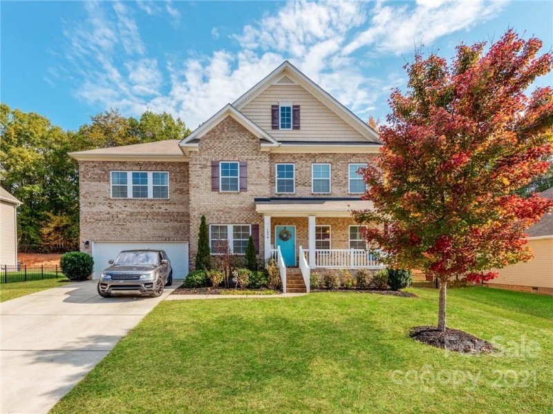 Property image 2 at 1079 Hallow Lake Terrace, Lake Wylie, SC 29710