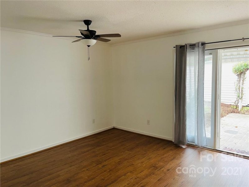 Property image 5 at 1624 Hollow Drive, Charlotte, NC 28212