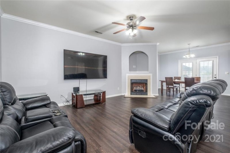 Property image 3 at 909 Murphy Court, Fort Mill, SC 29715