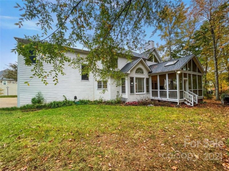 Property image 3 at 2303 Treymore Lane, Charlotte, NC 28262