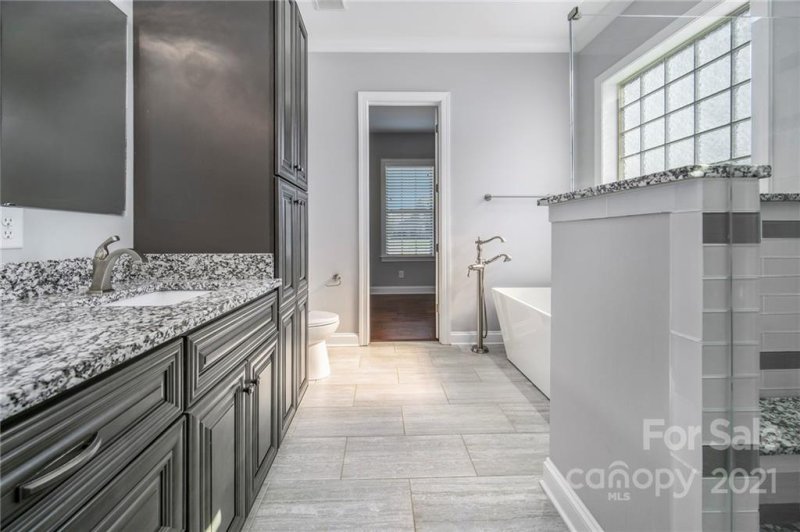 Property image 4 at 8050 Torquay Drive, Harrisburg, NC 28075