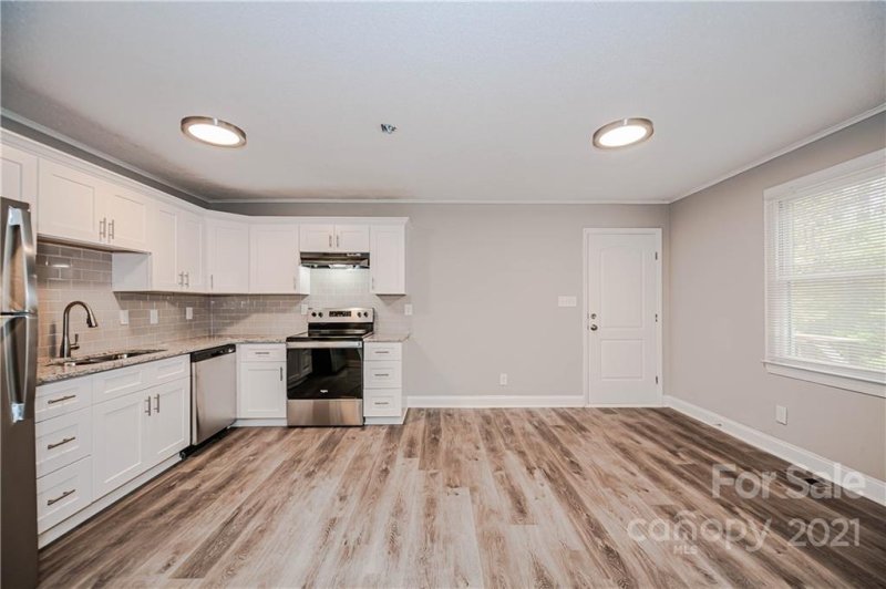 Property image 5 at 2401 Juniper Drive, Charlotte, NC 28269