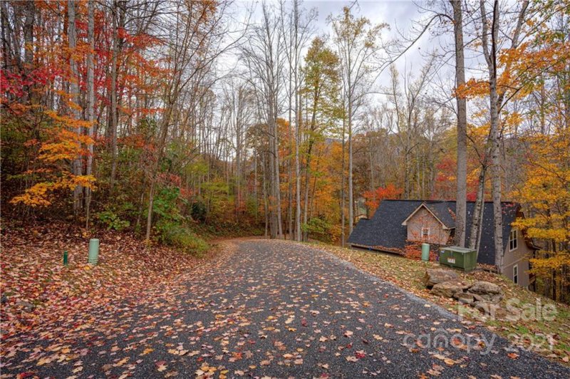 Property image 4 at 17 Katua Trail, Maggie Valley, NC 28751