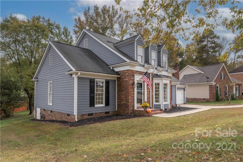 Property image 2 at 722 Grays Creek Lane, Charlotte, NC 28214