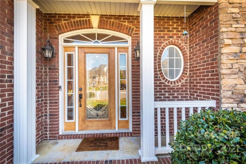 Property image 3 at 1734 30th Avenue Place, Hickory, NC 28601