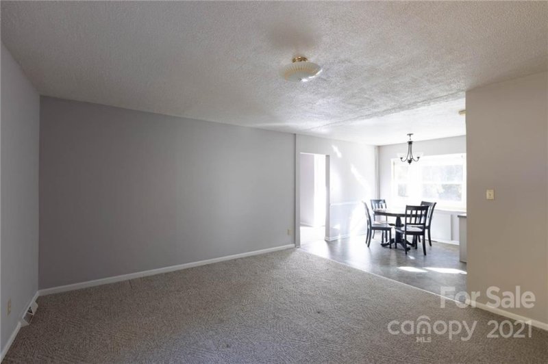 Property image 2 at 9 Hillview Road, Asheville, NC 28805