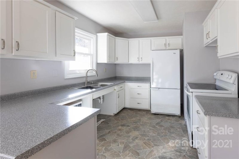 Property image 5 at 9 Hillview Road, Asheville, NC 28805