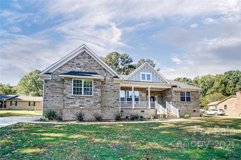 Property image 3 at 14916 Pawnee Trail, Matthews, NC 28104