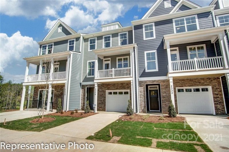 Property image 2 at 10439 Glenmere Creek Circle, Charlotte, NC 28262