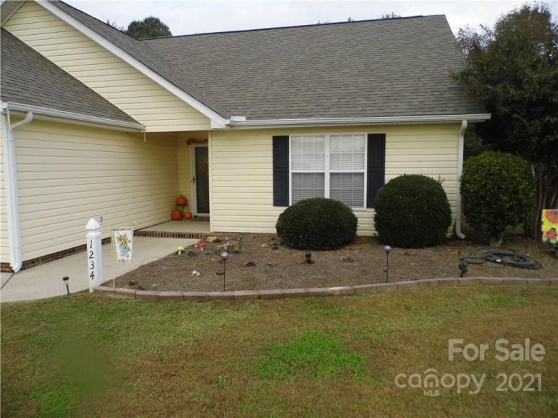 Property image 2 at 1234 Glory Court, Oakboro, NC 28129